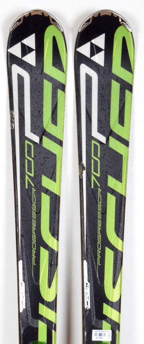 Fischer PROGRESSOR 700 black / green - skis d'occasion