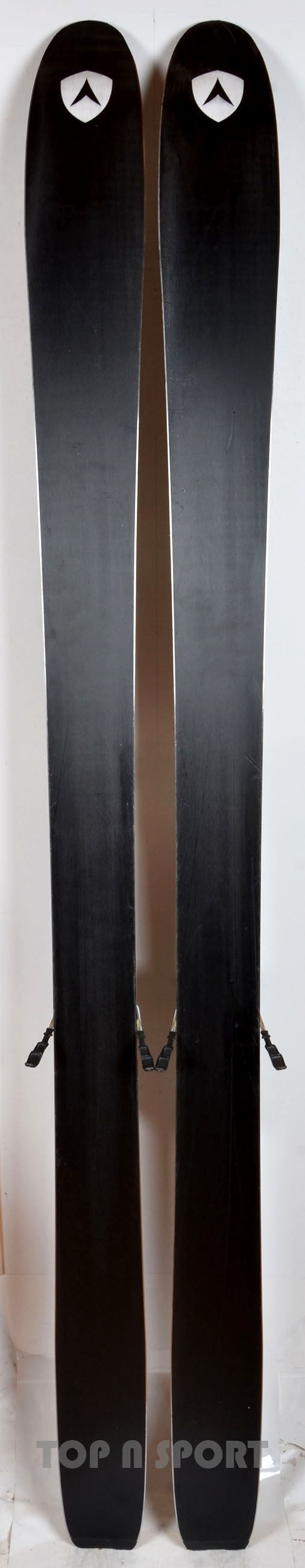 Dynastar MYTHIC - skis d'occasion