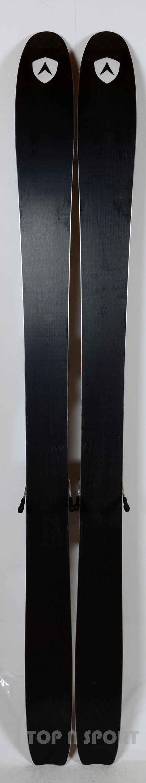 Dynastar MYTHIC - skis d'occasion