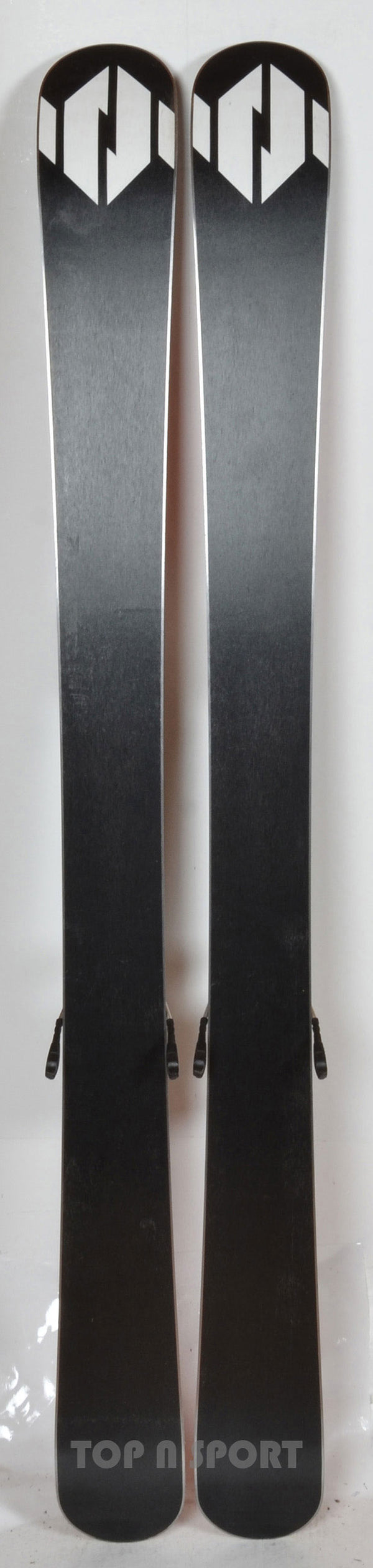 Völkl MANTRA JR - skis d'occasion Junior